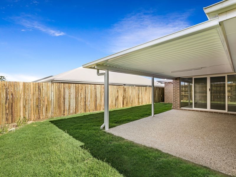 8 Nash Drive, Glenvale QLD 4350