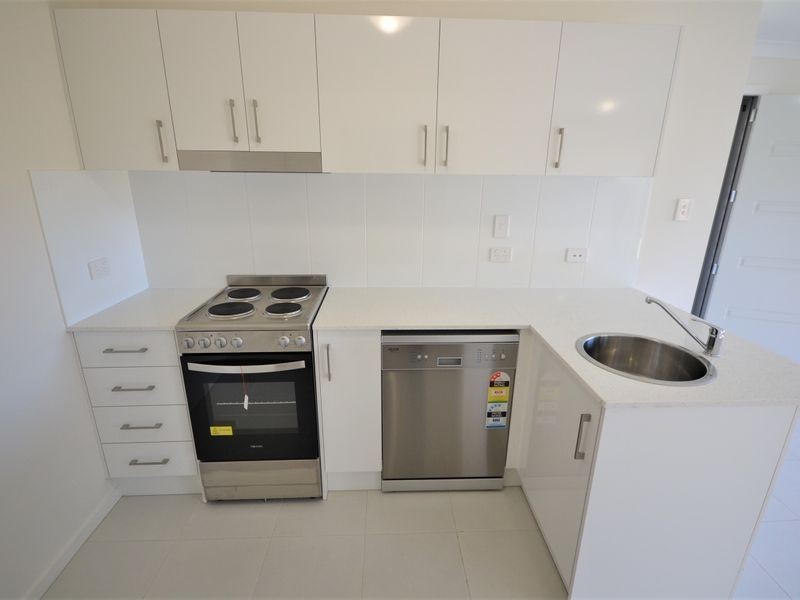 33 Cardamon Crescent, Glenvale QLD 4350