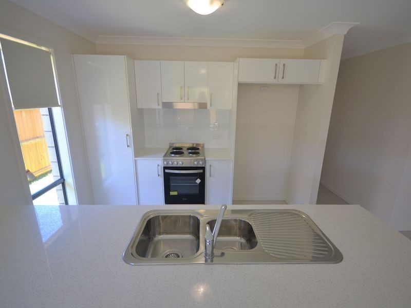 33 Cardamon Crescent, Glenvale QLD 4350