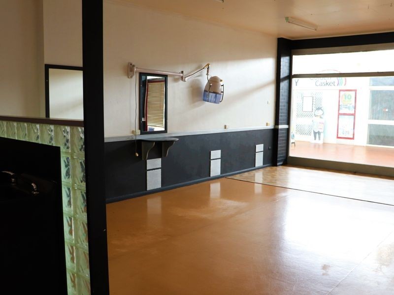 Shop 9/8 Hume Street, North Toowoomba QLD 4350