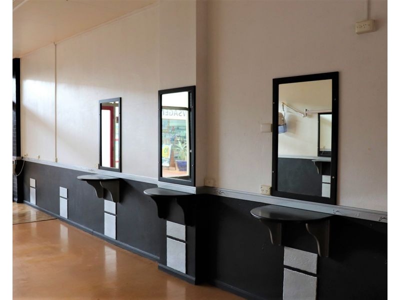 Shop 9/8 Hume Street, North Toowoomba QLD 4350