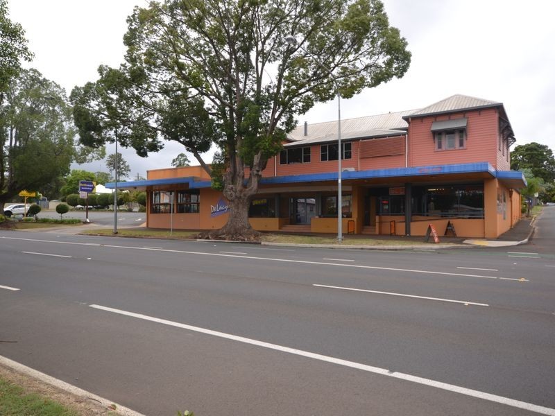220 Ruthven Street, North Toowoomba QLD 4350