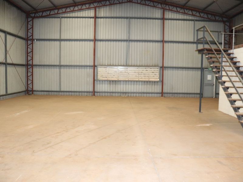 6 Struan Court, Wilsonton QLD 4350