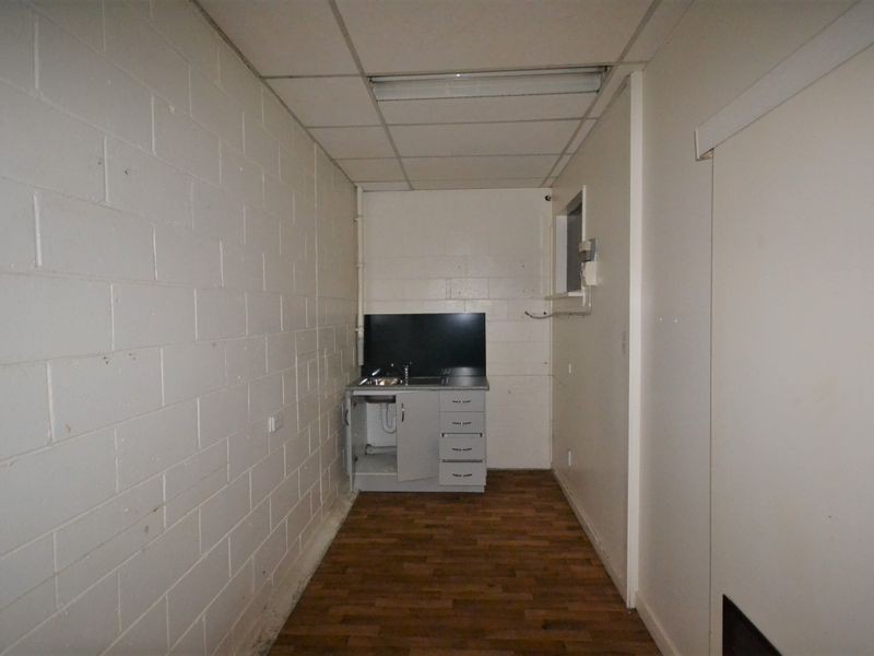 Shop 4/12 Russell Street, Toowoomba City QLD 4350