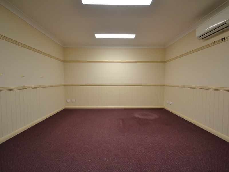 Office 2 / Unit 7/11-15 Gardner Court, Wilsonton QLD 4350