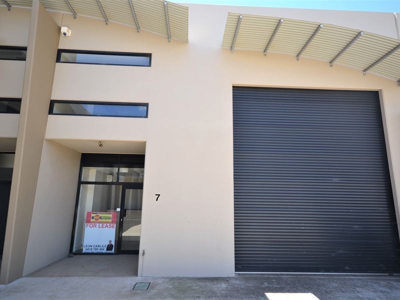 Office 3 / Unit 7/11-15 Gardner Court, Wilsonton QLD 4350