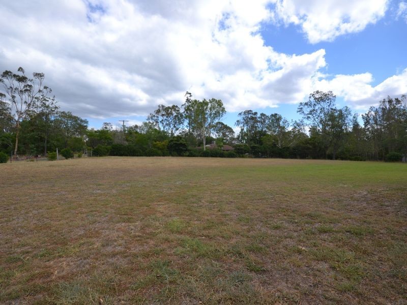 8506 Warrego Highway, Withcott QLD 4352