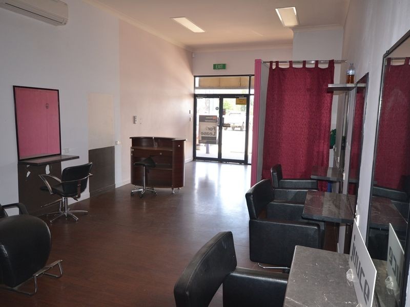 Shop 3 | 131 Anzac Avenue, Newtown QLD 4350