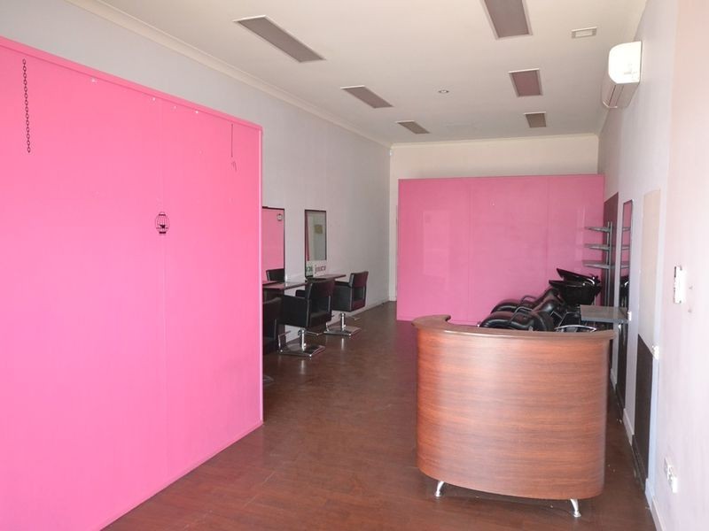Shop 3 | 131 Anzac Avenue, Newtown QLD 4350