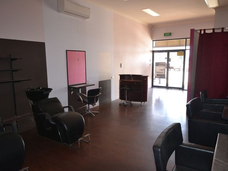 Shop 3 | 131 Anzac Avenue, Newtown QLD 4350