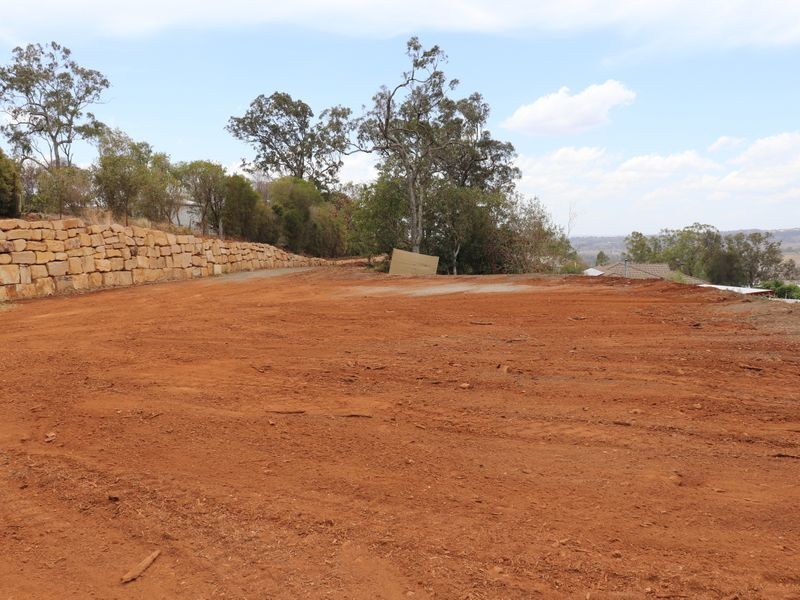 8 Ryans Drive, Cotswold Hills QLD 4350