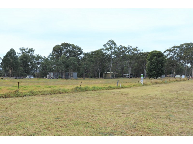 15 Post Road, Cabarlah QLD 4352