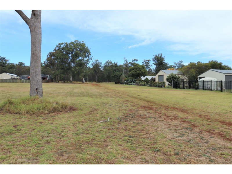 15 Post Road, Cabarlah QLD 4352
