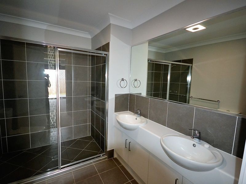 26B Cardamon Crescent, Glenvale QLD 4350