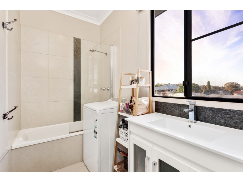 5 Fanny Street, Newtown QLD 4350