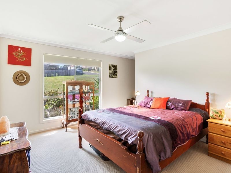 33 Westview Drive, Mount Kynoch QLD 4350
