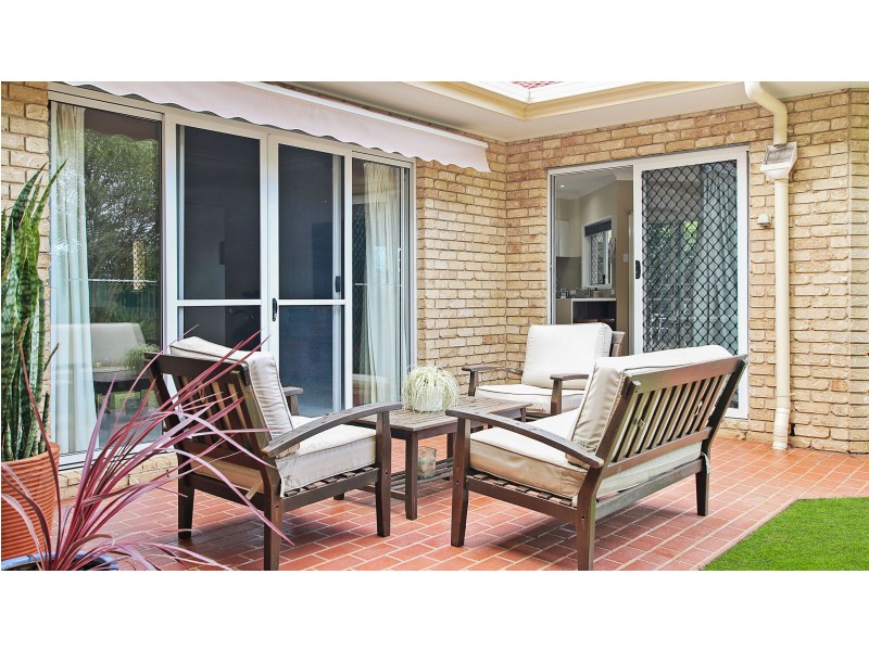 24 Windemere Terrace, Mount Lofty QLD 4350