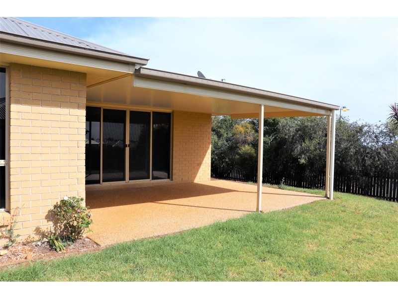 2 Bronzewing Drive, Highfields QLD 4352