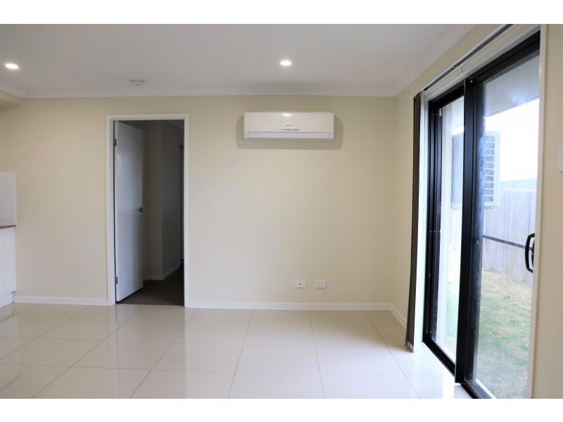 Unit 2/45 Mia Street, Wyreema QLD 4352