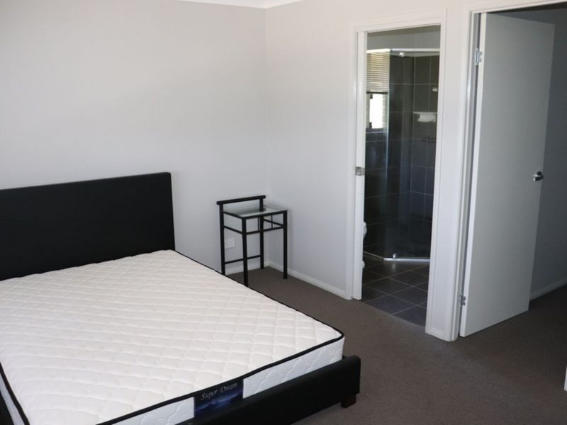 2 Sanctuary Drive, Cranley QLD 4350