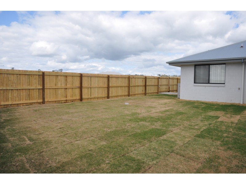 Unit 2/26 Ridge Drive, Cambooya QLD 4358