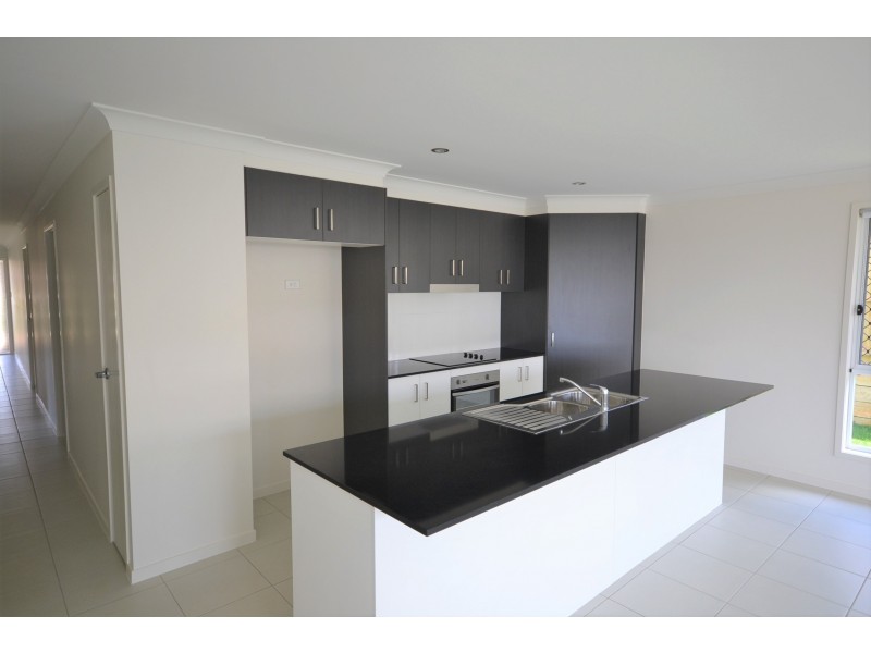 24 Farrer Street, Cranley QLD 4350
