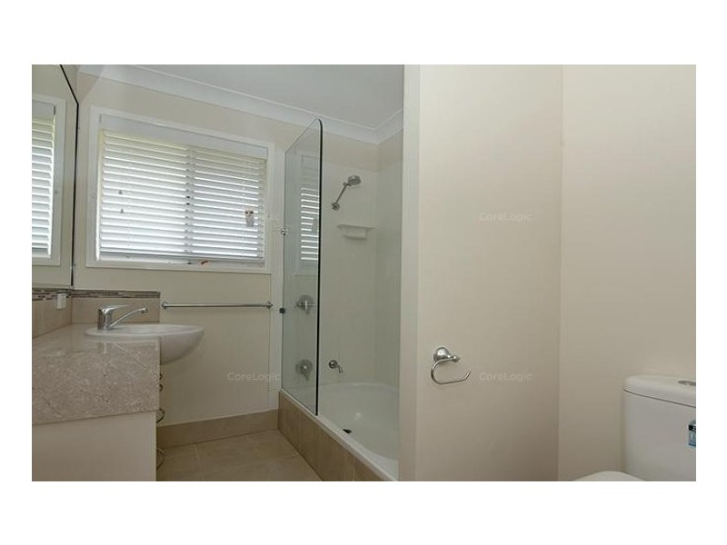 8 Veronica Court, Centenary Heights QLD 4350