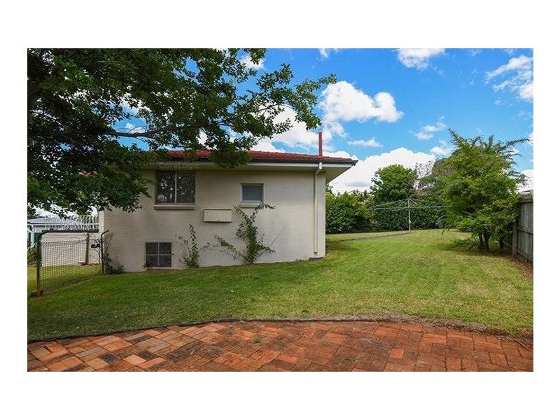 8 Veronica Court, Centenary Heights QLD 4350