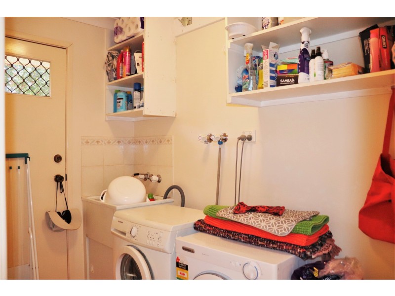 2 Zinnia Court, Middle Ridge QLD 4350