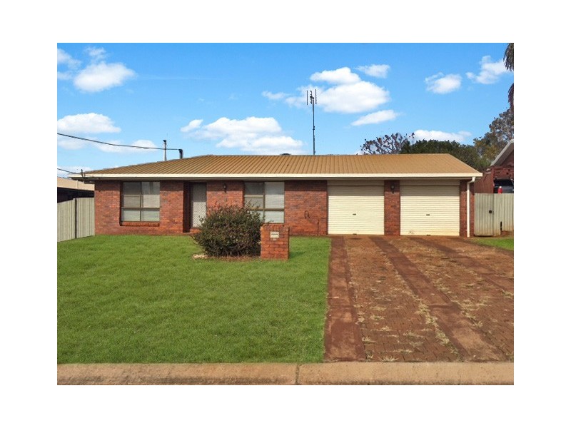 30 Kratzmann Court, Kearneys Spring QLD 4350