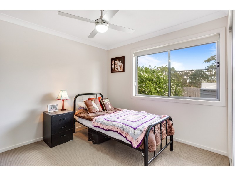 33 Westview Drive, Mount Kynoch QLD 4350