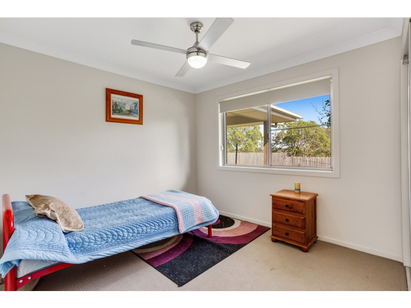 33 Westview Drive, Mount Kynoch QLD 4350