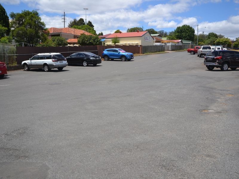 Shop 12/8 Hume Street, North Toowoomba QLD 4350
