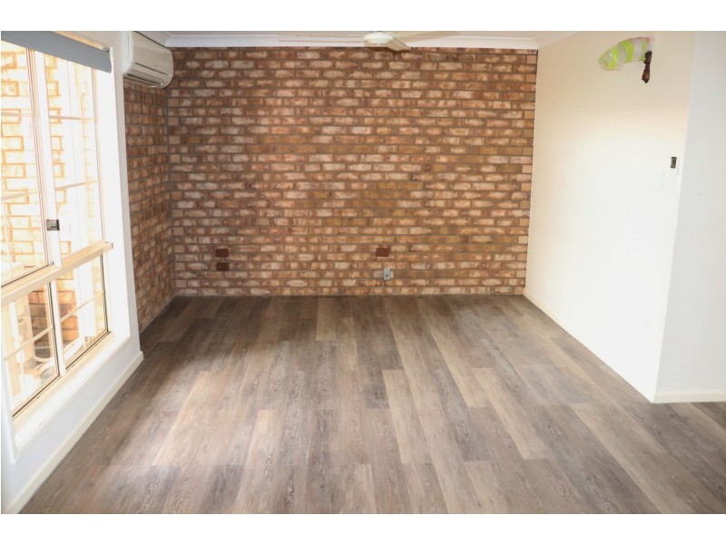 Unit 1/475 Bridge Street, Wilsonton QLD 4350