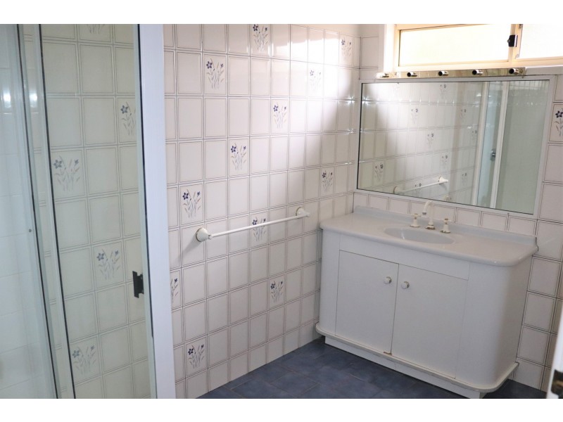 Unit 1/475 Bridge Street, Wilsonton QLD 4350