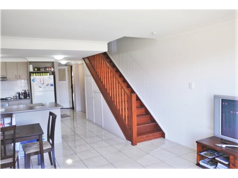 Unit 8/92 West Street, Newtown QLD 4350