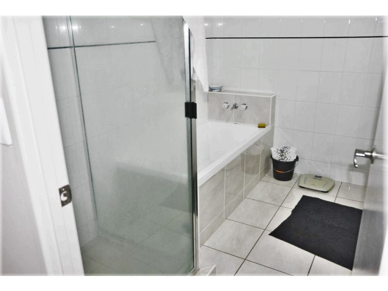 Unit 8/92 West Street, Newtown QLD 4350