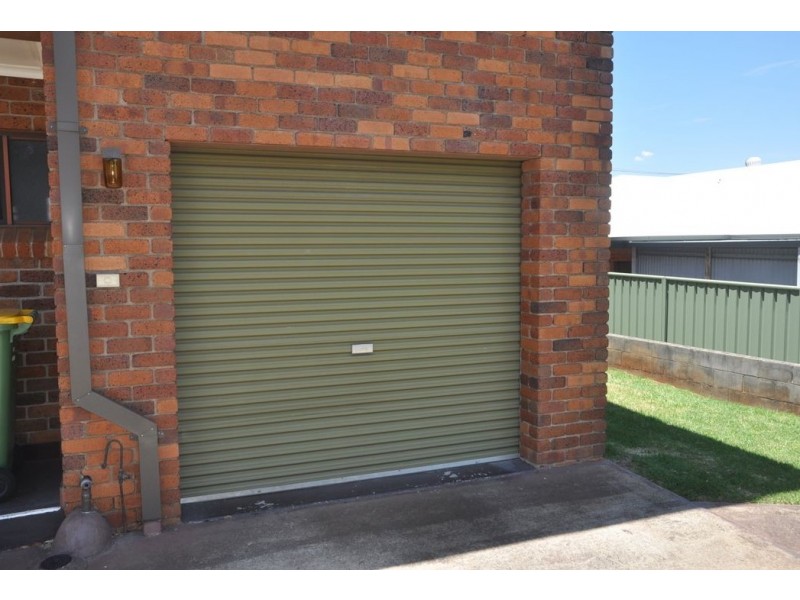 Unit 8/92 West Street, Newtown QLD 4350