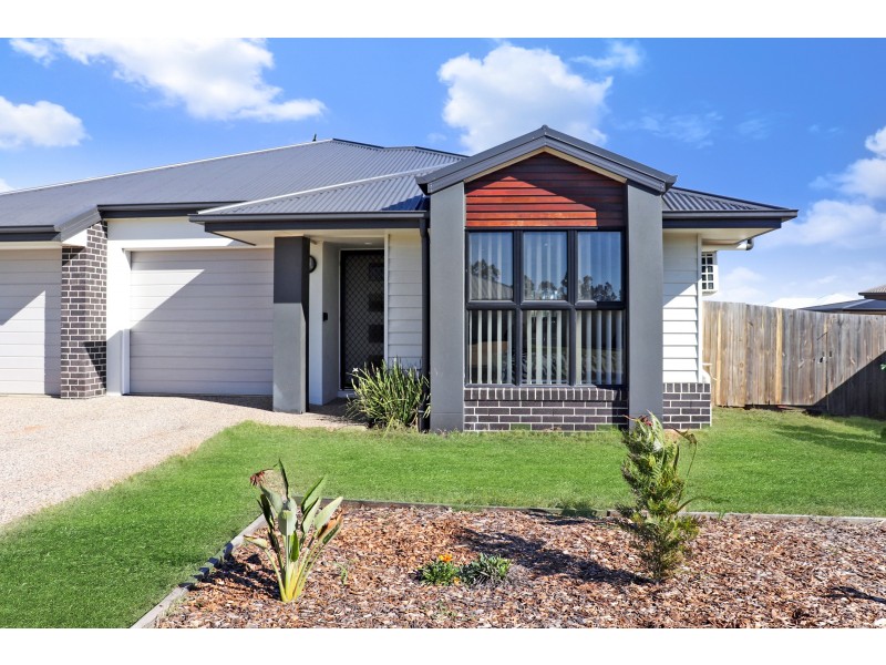 Unit 1/17 Weebah Place, Cambooya QLD 4358