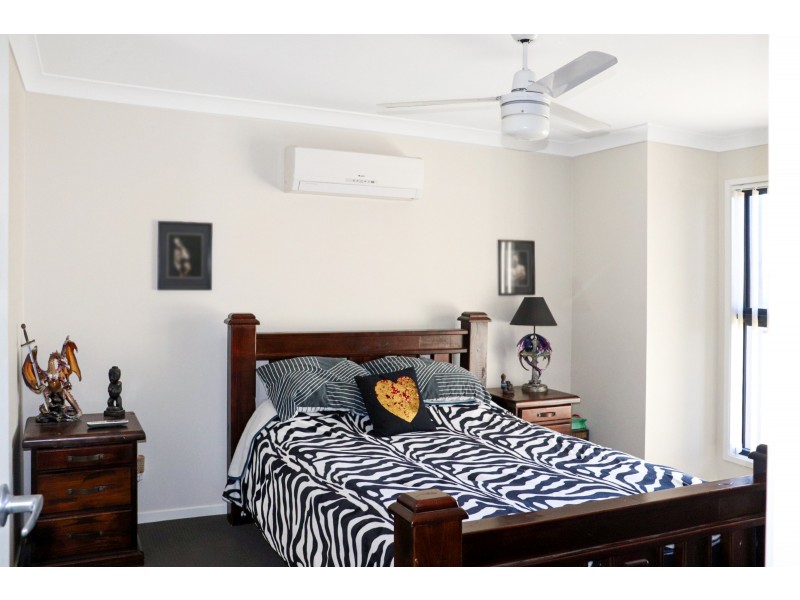 Unit 1/17 Weebah Place, Cambooya QLD 4358