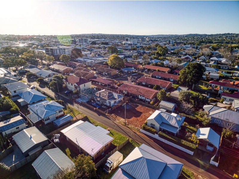 3 Frederick Street, East Toowoomba QLD 4350