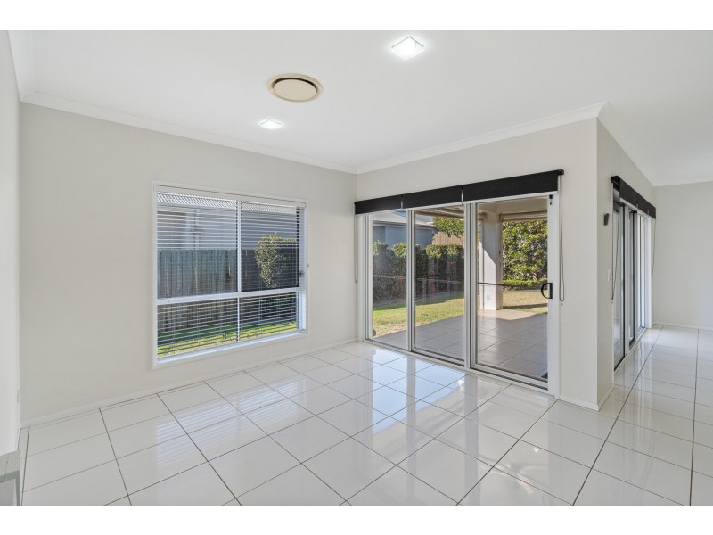 10 Beardsworth Court, Middle Ridge QLD 4350
