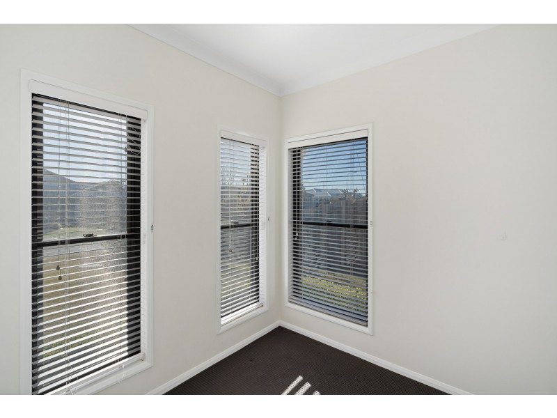 10 Beardsworth Court, Middle Ridge QLD 4350