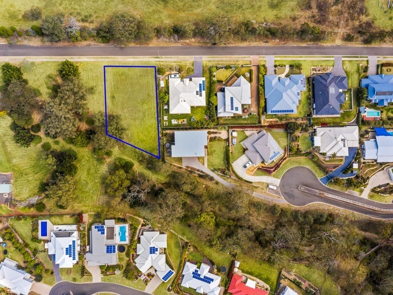 4E Mackenzie Street, Mount Lofty QLD 4350
