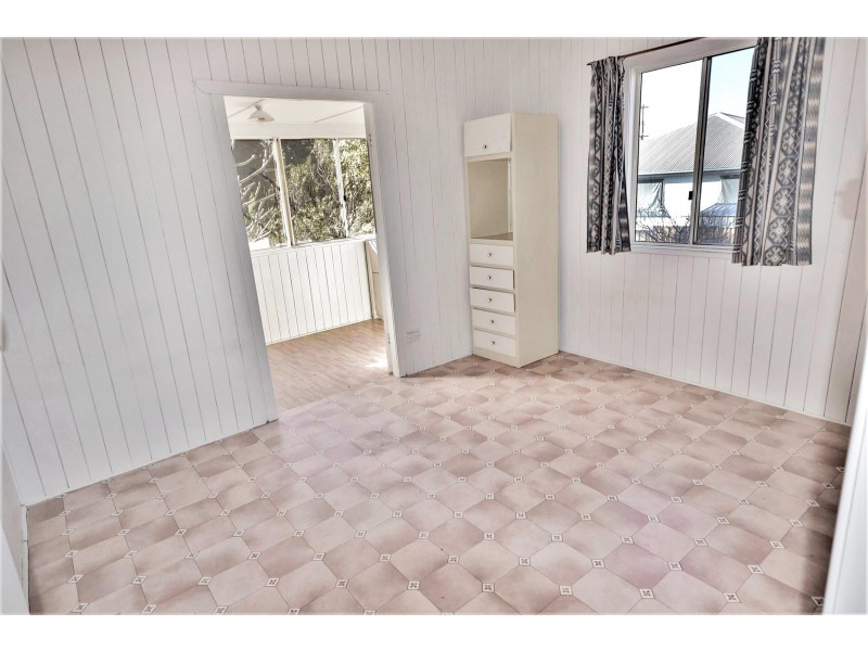 173 Jellicoe Street, Newtown QLD 4350