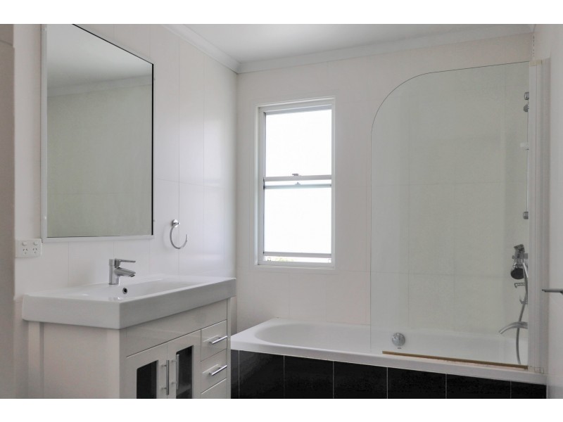Unit 5/19B Gladstone Street, Newtown QLD 4350