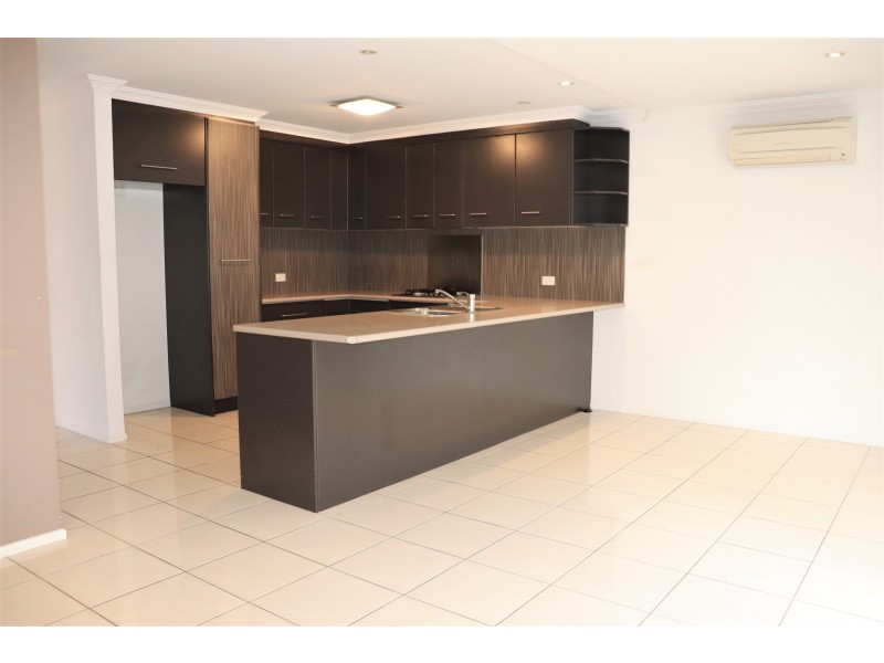 Unit 5/19B Gladstone Street, Newtown QLD 4350
