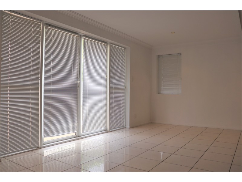 Unit 5/19B Gladstone Street, Newtown QLD 4350