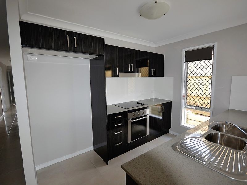26A Cardamon Crescent, Glenvale QLD 4350