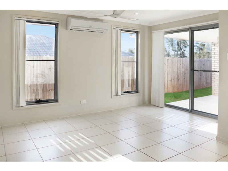 Unit 1/23 Cardamon Crescent, Glenvale QLD 4350